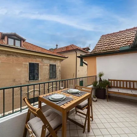 Elegante A Due Passi Dal Mare Alassio